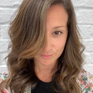 Meet your Posher, Dania